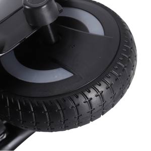 Scooter eléctrico <span class=keywords><strong>de</strong></span> <span class=keywords><strong>dos</strong></span> <span class=keywords><strong>ruedas</strong></span> transfronterizo <span class=keywords><strong>de</strong></span> Venta caliente monopatín portátil plegable al aire libre con características <span class=keywords><strong>de</strong></span> trabajo <span class=keywords><strong>de</strong></span> movilidad - Product Image 3