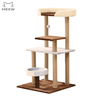 Arbre à chat multi-niveaux avec poteau à gratter en sisal naturel, grande plateforme d'activités et perchoir confortable pour chats d'intérieur - Vente en gros
