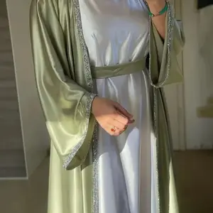 عرض ساخن جديد فساتين للمُسلمات ملابس نسائية إسلامية من نسيج ناعم مطبوع مع حجاب وعباية وكيمونو لموسم عباية ماليزي