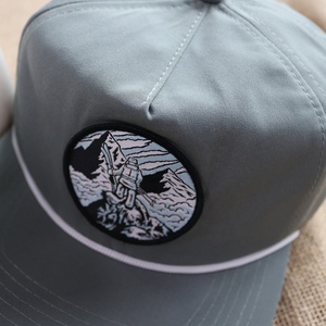 Casquette Snapback Personnalisée OEM à 5 Panneaux, Bord Plat, Logo Personnalisé, Imperméable, Performance en Nylon, Non Structurée, Surf, Corde, Casquette de <span class=keywords><strong>Surfeur</strong></span> - Product Image 5
