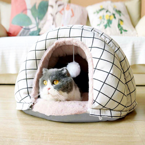 Lit-caverne en peluche pour chat avec pompon, housse amovible et lavable, nid chaud d'hiver pour chats, chatons, petits chiens, vente en gros, OEM personnalisé - Product Image 1