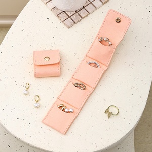 Ánh Sáng Sang Trọng Mini Nhẫn Hộp Đồ Trang Sức Xách Tay Cross-Biên Giới Du Lịch Nhung Trường Hợp Phụ Kiện Cho Bông Tai Lưu Trữ - Product Image 1