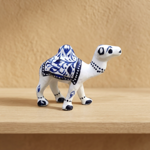 Figura de Ratón de Cerámica Azul Metálica Hecha a Mano con Patrón Floral, Decoración Tradicional India para el Hogar y la Mesa, Origen Rajasthan - Product Image 3