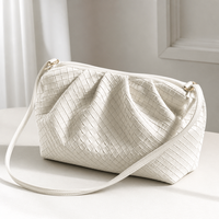 Sac nuage en PU tressé fait main sur mesure avec chaînes et cordon de serrage pour femme, nouveau modèle tricoté
