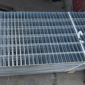 Grille de protection robuste en acier galvanisé soudé antidérapante pour caniveau de drainage, couloir industriel et plateforme de circulation - Product Image 1
