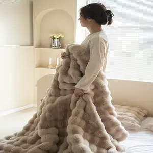 दो तरफा खरगोश ऊनी कंबल ठोस रंग कृत्रिम फर आलीशान कंबल सोफे के लिए नरम गर्म फेंक कंबल