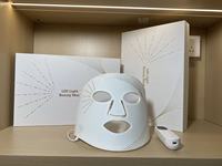 OEM/ODM Masque facial LED à lumière rouge en silicone 7 couleurs 8 modes Appareil de luminothérapie infrarouge LED
