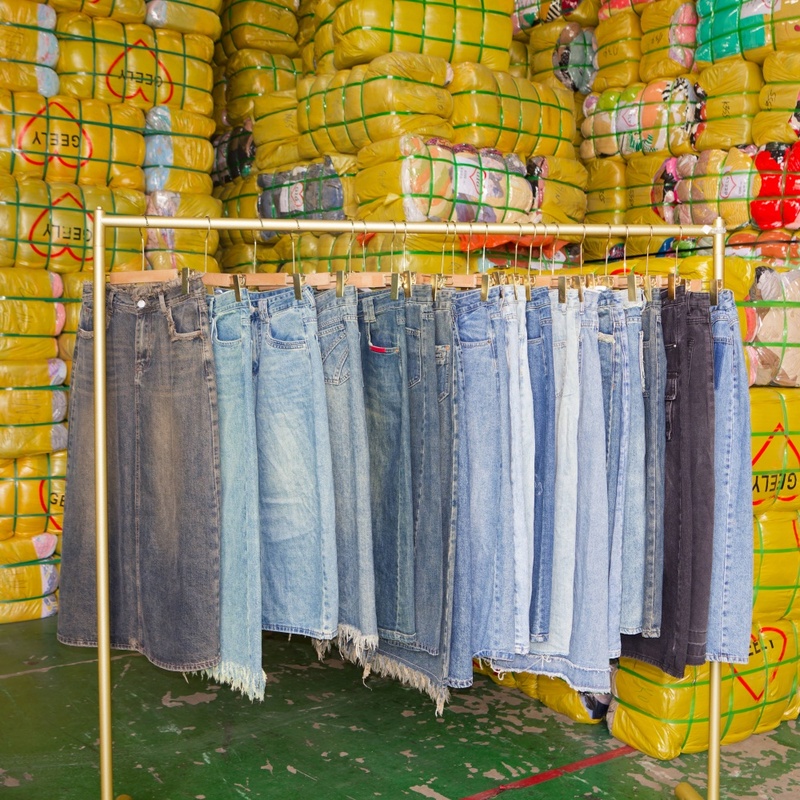 Wholesale Mixed Used Clothing Adventure Summer
