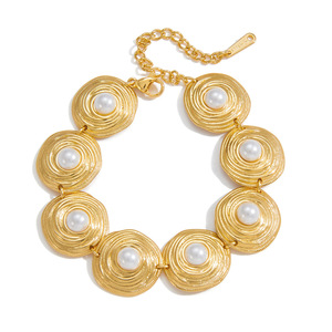 Bracelet en perles rondes dorées, imitation perle, serti de pierres, design géométrique, bijoux cadeau - Product Image 5