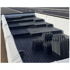 Réservoir de drainage modulaire multicouche résistant à la corrosion pour la collecte des eaux de pluie sous les habitations, les jardins, les terrains de jeux et les autoroutes - Product Image 1