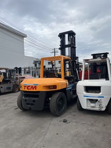 Montacargas Diésel TCM de 10 Toneladas, Mástil de Dos Etapas, Desplazador Lateral Hidráulico, Neumáticos Neumáticos, Operación Asentado, Uso en Interiores, Planta de Fabricación - Product Image 3