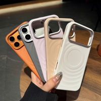 Coque en silicone liquide pour iPhone série Wave avec une sensation agréable pour la peau |   Aimant puissant N52 intégré |   Plusieurs couleurs, fin et frais