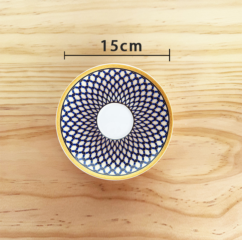 Plato pequeño rombo negro