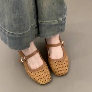 Sandalias de cuña elegantes francesas 2026 para mujer con una sola tira, punta cuadrada, tacón alto, perfectas para combinar con faldas - Product Image 3