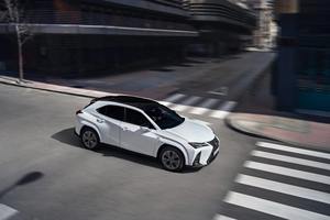 2024 para <span class=keywords><strong>Lexus</strong></span> <span class=keywords><strong>UX</strong></span> 300H F Sport SUV 2.0L FWD Aspirado naturalmente con ACC Nuevo modelo Nuevo Vehículo de energía - Product Image 4