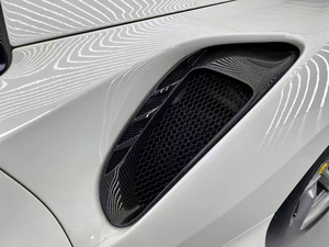 ערכת גוף מסיבי פחמן יבש לרכב פרארי 488 פיסטה סִגְנוֹן - פגוש קדמי, פגוש אחורי, כנף, חצאיות צד, שפה אחורית, שדרוג רטרופט 2015 - Product Image 6