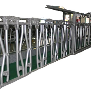 Barrière de retenue pour bovins et vaches, galvanisée à chaud, de 6 m de long et à 7 têtes, pour fermes – Barrières de retenue pour animaux de haute qualité - Product Image 1