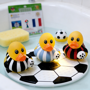 Canard en caoutchouc de football pour enfants, canards sportifs pour le bain, cadeaux d'anniversaire, cadeaux de baby shower, activités en classe, été, plage et piscine - Product Image 1