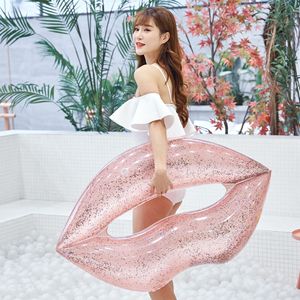 Colchón inflable con purpurina para natación, flotador de labios rosa, anillo de natación con lentejuelas en el interior - Product Image 2