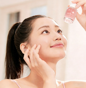 Suero Facial Hidratante e Iluminador con Extracto <span class=keywords><strong>de</strong></span> Melocotón Coreano 30ML OEM ODM, para Tono <span class=keywords><strong>de</strong></span> Piel Desigual, con 70% <span class=keywords><strong>de</strong></span> Niacinamida - Product Image 3