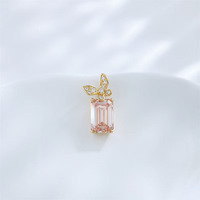 Pendentif Papillon Élégant en Or Jaune 18 carats avec Diamant Blanc de Laboratoire Taille Émeraude, à Quatre Griffes, Bijoux Fins, Chaînes de Mode Délicates