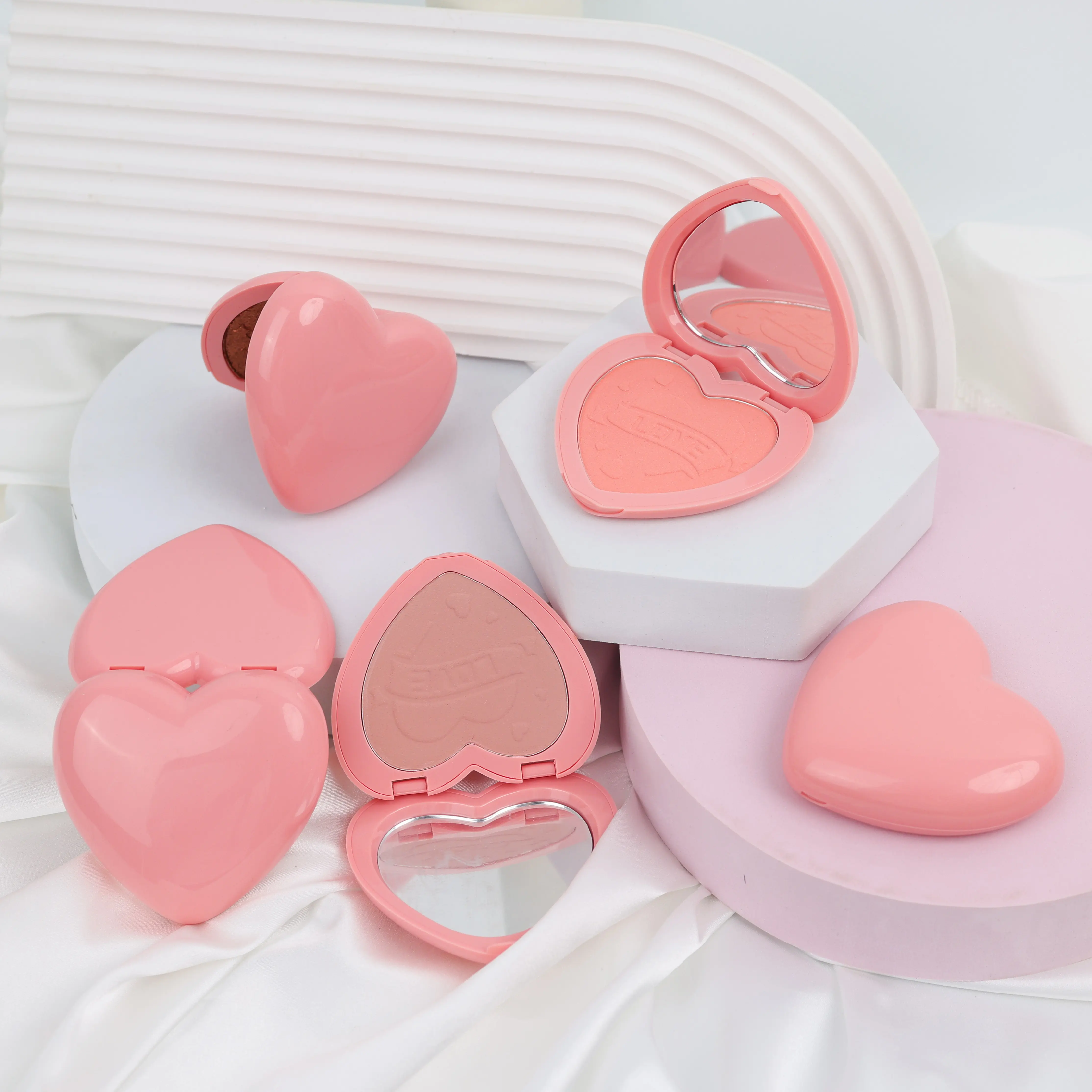 Blush rosa proprio marchio mini Pancake Make-up a forma di cuore rosa shimmer crema opaca blush Logo personalizzato trucco blush