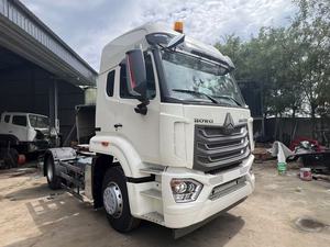 Camión Tractor Usado Sinotruk Euro2 Diésel 4×2 con Volante a la Izquierda, HOWO de 10 Ruedas, Capacidad de Carga de 21-30T, 371hp, Cámara Trasera de 360° - Product Image 3