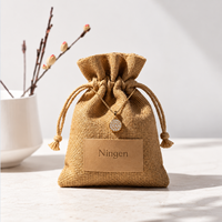 Pochette à bijoux en jute avec cordon de serrage et logo personnalisé, sac cadeau en toile de jute avec étiquette kraft vierge pour mariage, fête, emballage de bonbons, vente en gros