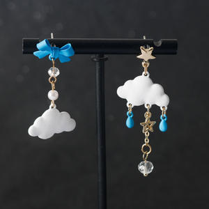 Серьги-гвоздики в виде кролика - Product Image 2