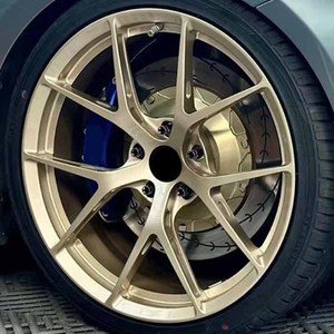 Ruedas de coche forjadas: Forja de doce <span class=keywords><strong>mil</strong></span> toneladas de <span class=keywords><strong>un</strong></span> solo bloque, forja hueca, ruedas de alto rendimiento, ligeras, menos de 8 kg - Product Image 4
