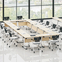 Table de formation mobile moderne avec roulettes, bureau de réunion à plateau rabattable en bois clair avec panneau de modestie perforé pour salle de classe et bureau
