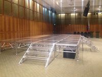 Plateforme de scène modulaire en aluminium noir, scène portable réglable en hauteur pour mariage, concert et spectacle
