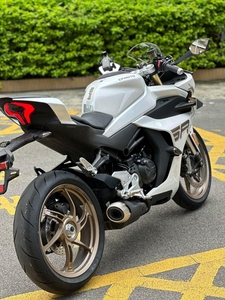Motocicleta Deportiva 450SR, Refrigerada por Agua, Motor Paralelo Bicilíndrico, Superdeportiva de Carreras, Alta Aceleración para Pilotos Intermedios - Product Image 5