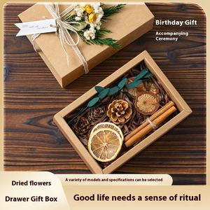 Juego de Velas Aromáticas Estilo Mori Nórdico, Literario, Simple, con Flores Secas, Embalaje de Papel Kraft Hecho a Mano, para Cumpleaños, Día de la Madre - Product Image 3