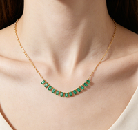 Collier pour femme Hailey Style Dua Lipa Training Season en or jaune massif 18 carats avec émeraude de laboratoire, mythologie ancestrale, bijoux fins, privé