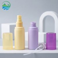 Flacon pulvérisateur de voyage mini 60 ml en PET mat, rechargeable, pour cosmétiques, soins de la peau, toner, sérigraphie givrée, vente en gros