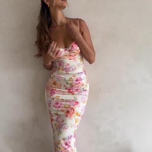Robe d'été rose à imprimé floral, moulante, sexy, dos nu, à bretelles - Product Image 4