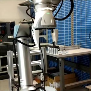 Robot UR de UR10e avec bras robotique à 6 axes pour la danse avec le danseur en tant que robots collaboratifs - Product Image 6