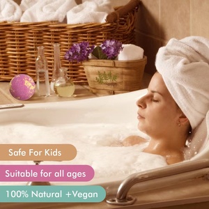 Bombes de bain naturelles de luxe faites à la main de 100 g avec des fleurs séchées, parfum personnalisé, aromathérapie, bulles éclatantes pour les hôtels et la maison - Product Image 4