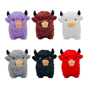 Animales de juguete para apretar y jugar, vacas de montaña, herramienta para aliviar el estrés para que las niñas desahoguen y se relajen. - Product Image 1