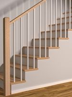 Poteau d'escalier en chêne rouge massif de style moderne, écologique, pour usage hospitalier, BuildingWoods, garantie 1 an, directement de l'usine Dong Nai