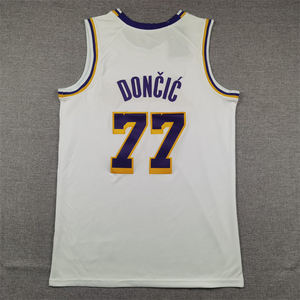 Vêtements de basket-ball américains en gros # <span class=keywords><strong>Maillot</strong></span> de basket-ball brodé pour homme Luka Doncic, <span class=keywords><strong>Los</strong></span> <span class=keywords><strong>Angeles</strong></span> <span class=keywords><strong>Lakers</strong></span>, 77 - Product Image 2