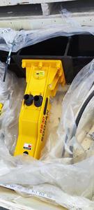 Hydraulic Breaker sb 30 box type with skid steer <b>Plate</b> suitable for excavators with 2.5-4.5 ton suitable for bobcat loader - Product Image 3