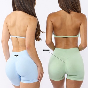Completo Sportivo <span class=keywords><strong>da</strong></span> <span class=keywords><strong>Donna</strong></span> <span class=keywords><strong>Taglie</strong></span> <span class=keywords><strong>Forti</strong></span> con Logo Personalizzato, Top Halter Arricciato e Pantaloncini Traspiranti per Yoga e Fitness - Product Image 2