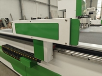 Couteau oscillant CNC pour acrylique Forex Pvc publicité boîtes en carton ondulé paquets KT Board Cutting Machine 1325 1625 CNC Cutter