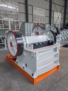 Trituradora de Mandíbulas Hengtong PE750*1060 de Alta Eficiencia para Residuos de Construcción y Minerales, 150 Toneladas por Hora, con Motor y Rodamientos, en EE. UU. - Product Image 5