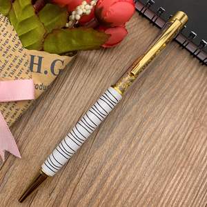 Stylo à bille en métal avec paillettes flottantes promotionnelles pour cadeaux - Product Image 3