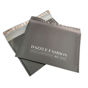 Enveloppes rembourrées à bulles noires, avec Logo personnalisé, emballage en mat, pour les vêtements, 50 pièces - Product Image 1