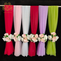 Fournitures de mariage rideaux tombants décoratifs en gaze douce multicolore en option pour la décoration de plafond de mariage