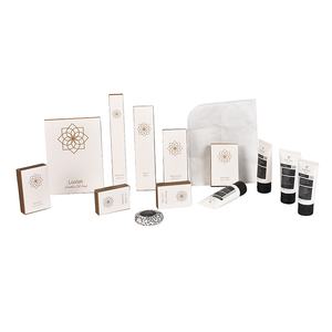 Ensemble de commodités jetables bon marché avec logo personnalisé Shampooing pour hôtel Fournitures pour hôtel - Product Image 1